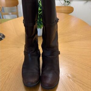 Teva dark purple leather boots